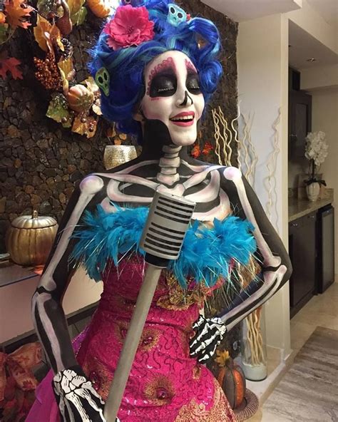 disney halloween costumes coco.